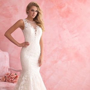 Allure Romance Style 2807 | Size 12 | Gold/Ivory